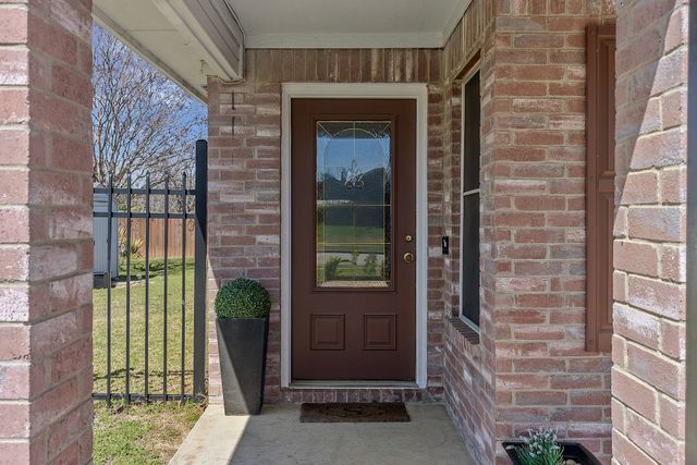 108 RED CLOUD Drive, Greenville, TX 75402