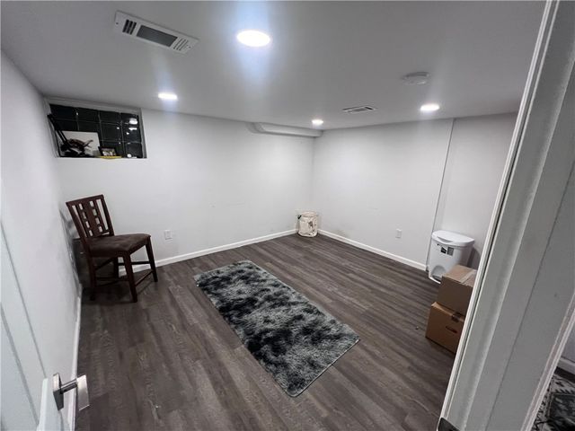 271 W Ingomar Rd, Mccandless, PA 15237