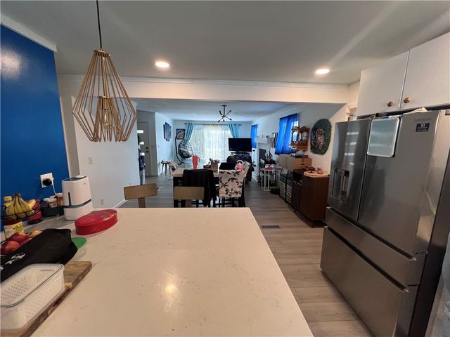 271 W Ingomar Rd, Mccandless, PA 15237