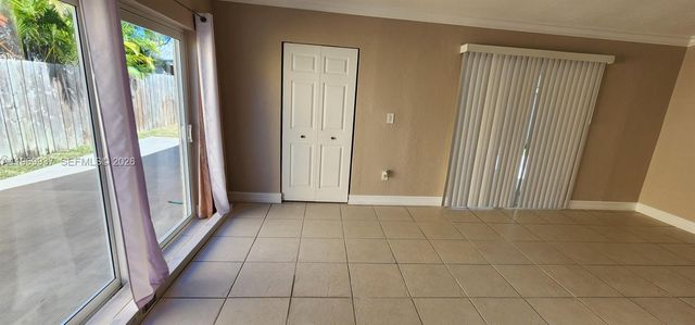 19259 SW 118th Pl, Miami, FL 33177