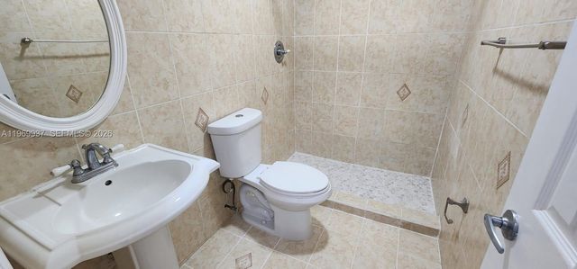 19259 SW 118th Pl, Miami, FL 33177