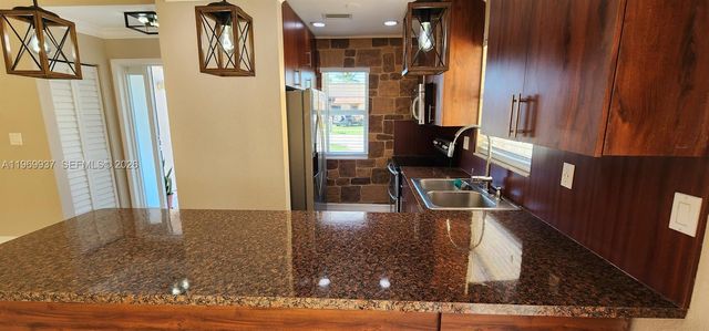 19259 SW 118th Pl, Miami, FL 33177