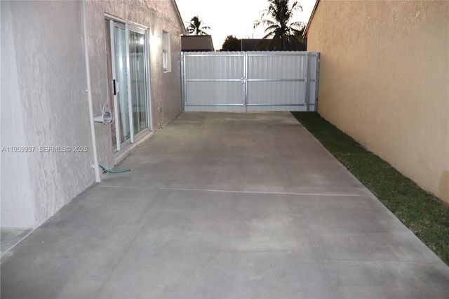 19259 SW 118th Pl, Miami, FL 33177