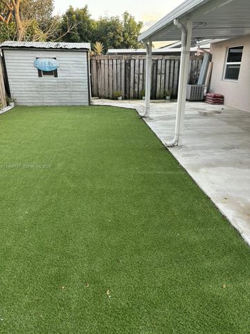 19259 SW 118th Pl, Miami, FL 33177