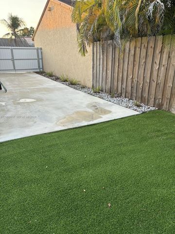 19259 SW 118th Pl, Miami, FL 33177