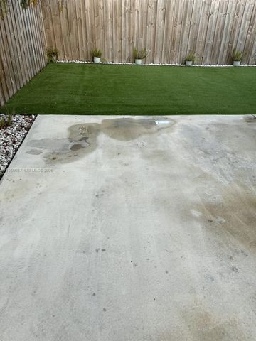 19259 SW 118th Pl, Miami, FL 33177