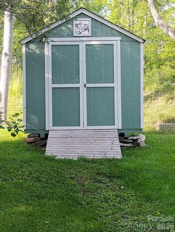 36 Luther Franklin Lane, Newland, NC 28657