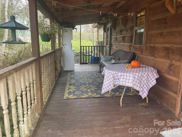 36 Luther Franklin Lane, Newland, NC 28657