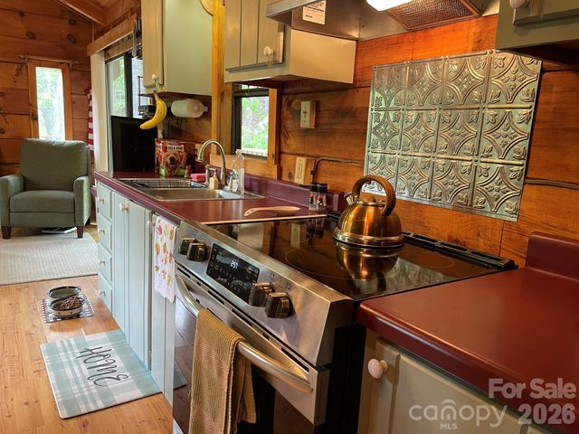 36 Luther Franklin Lane, Newland, NC 28657