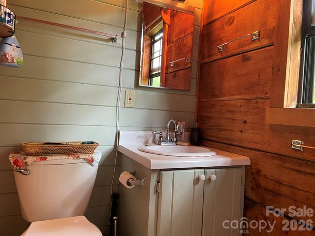 36 Luther Franklin Lane, Newland, NC 28657