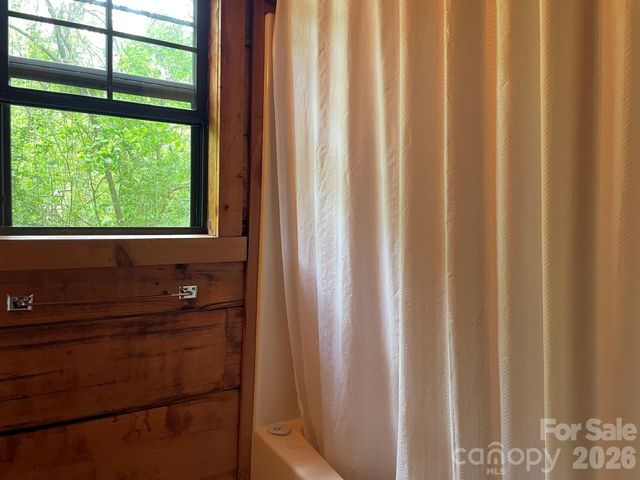 36 Luther Franklin Lane, Newland, NC 28657