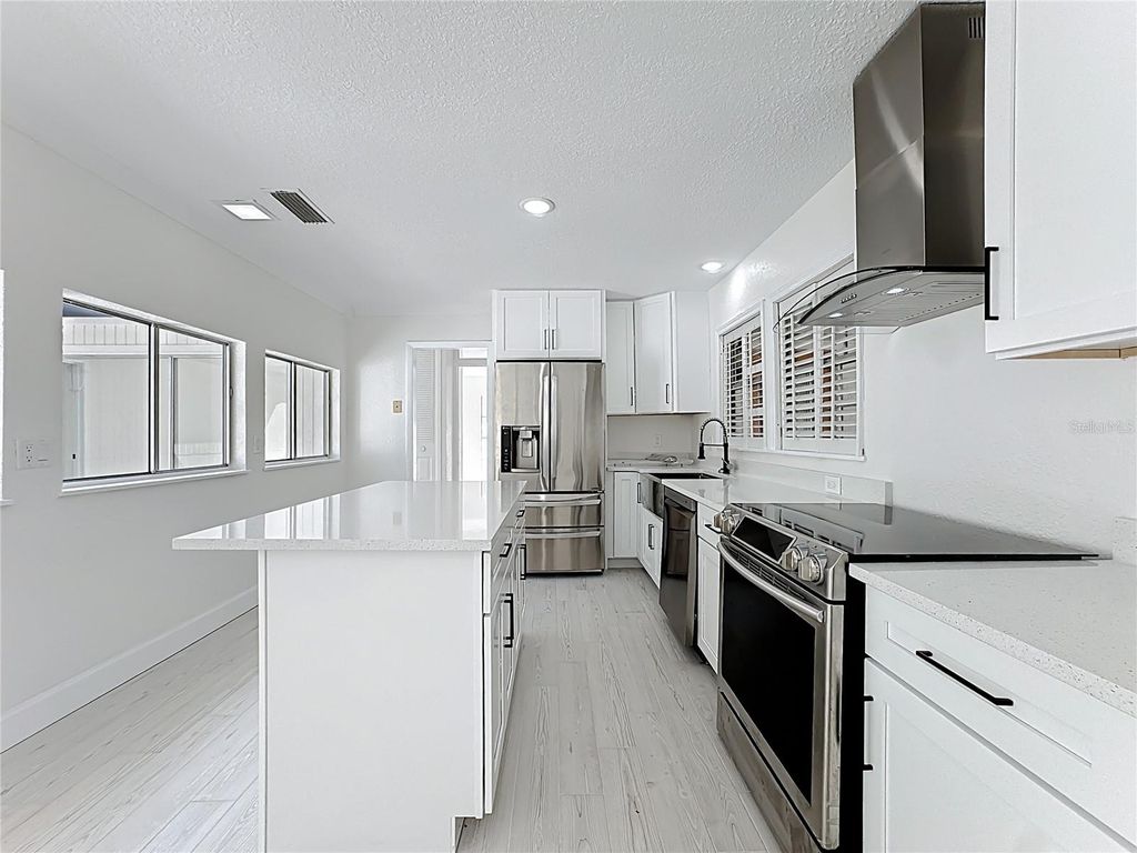 Image 2 of property listing at 1028 PRINCESS GATE BOULEVARD, Winter Park, FL 32792