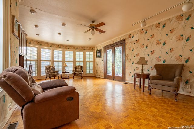 208 terrell, Terrell Hills, TX 78209