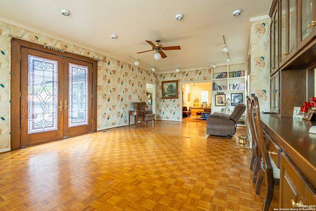 208 terrell, Terrell Hills, TX 78209