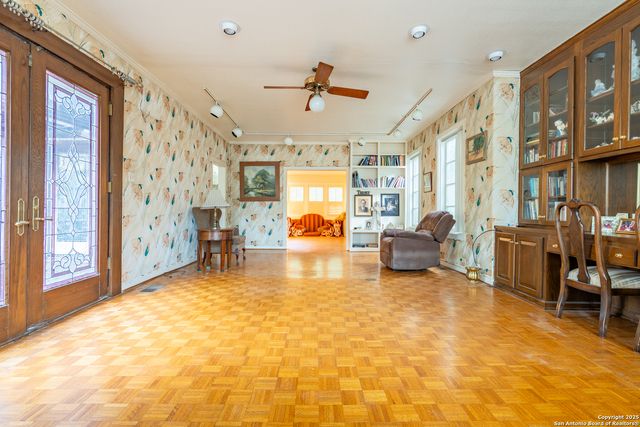 208 terrell, Terrell Hills, TX 78209