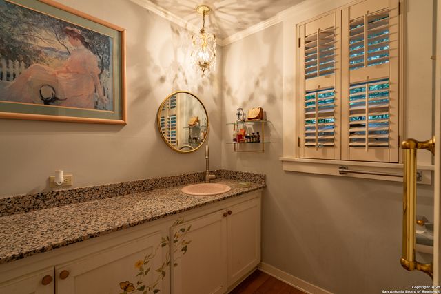 208 terrell, Terrell Hills, TX 78209