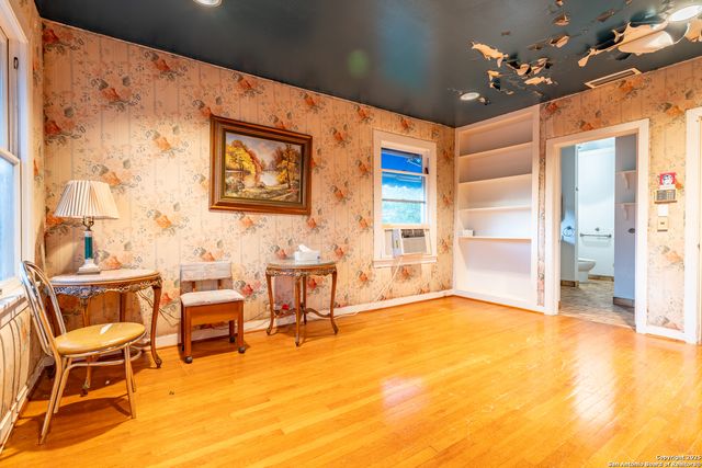 208 terrell, Terrell Hills, TX 78209