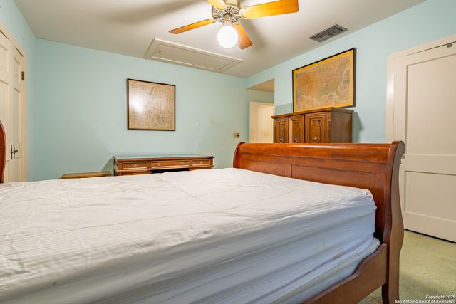 208 terrell, Terrell Hills, TX 78209