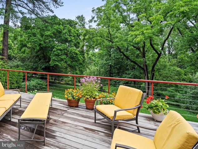 2714 QUEBEC ST NW, Washington, DC 20008