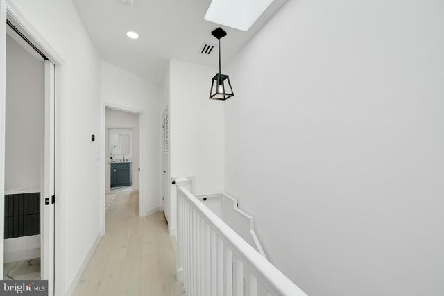 913 L ST NE, Washington, DC 20002
