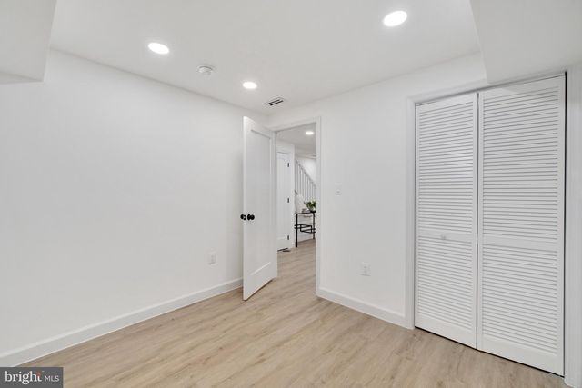 913 L ST NE, Washington, DC 20002