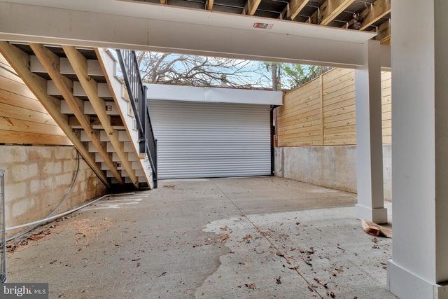 913 L ST NE, Washington, DC 20002