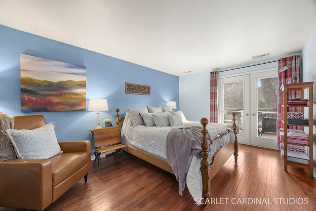 31 Roosevelt Street, St. Charles, IL 60174