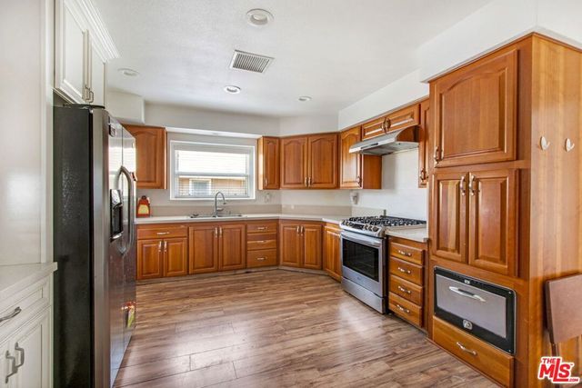 2051 W 78th Place, Los Angeles, CA 90047