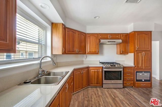 2051 W 78th Place, Los Angeles, CA 90047