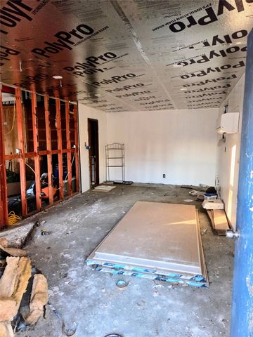 176 E North Street 281, Jacksboro, TX 76458