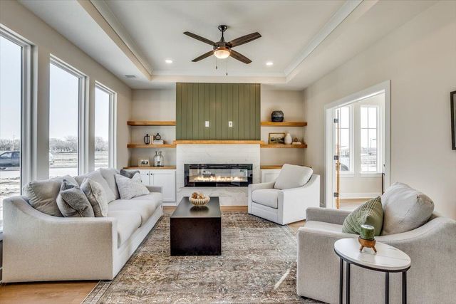 300 W Pepper Tree Rd, Andover, KS 67002