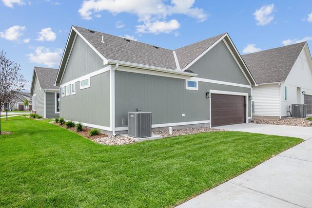 300 W Pepper Tree Rd, Andover, KS 67002