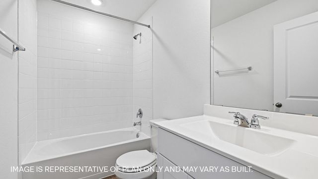 390 Ebbsfleet DR, Uhland, TX 78640