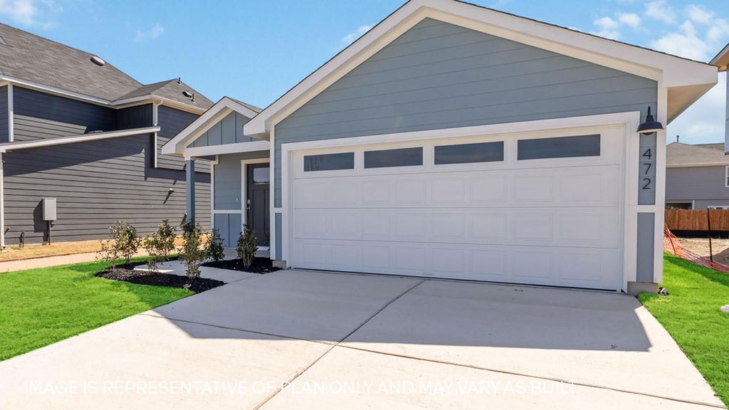 390 Ebbsfleet DR, Uhland, TX 78640