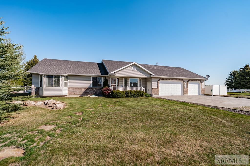 Image 2 of property listing at 3807 E 137 N, Rigby, ID 83442