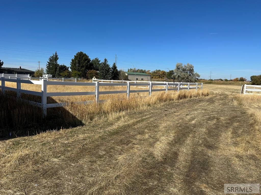 Image 4 of property listing at 3807 E 137 N, Rigby, ID 83442