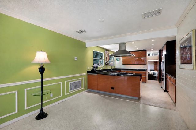 311 MAGELLAN DRIVE, Sarasota, FL 34243