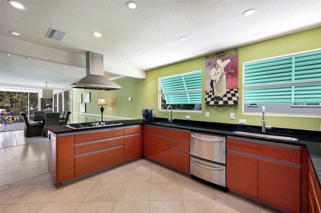 311 MAGELLAN DRIVE, Sarasota, FL 34243