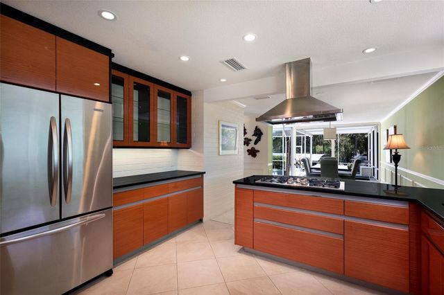 311 MAGELLAN DRIVE, Sarasota, FL 34243