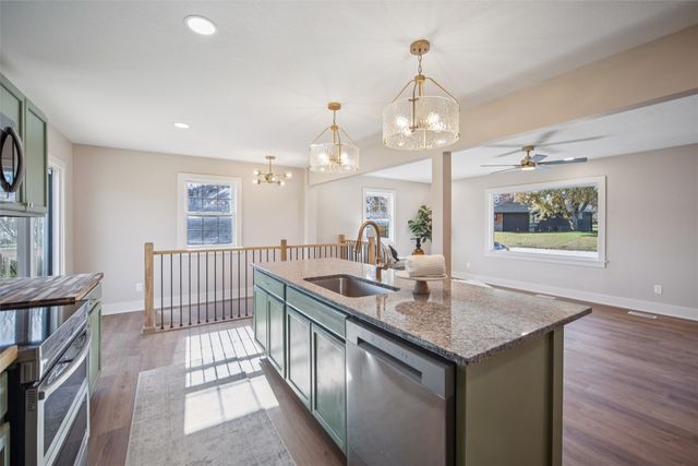 213 Davenport Avenue, Baxter, IA 50028