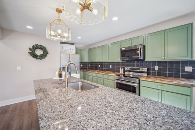 213 Davenport Avenue, Baxter, IA 50028