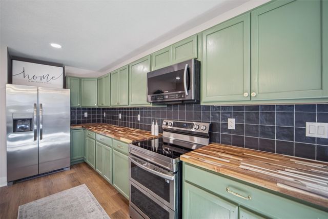 213 Davenport Avenue, Baxter, IA 50028