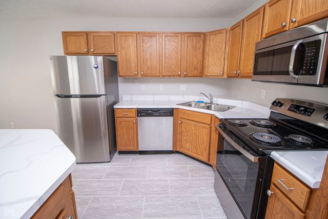 509 Elkhart Drive, Westfield, IN 46074