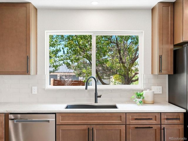 21650 E Geddes Pl, Centennial, CO 80016