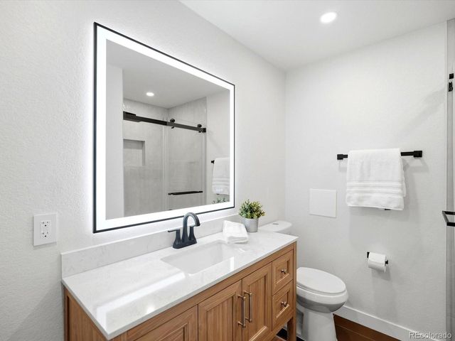 21650 E Geddes Pl, Centennial, CO 80016