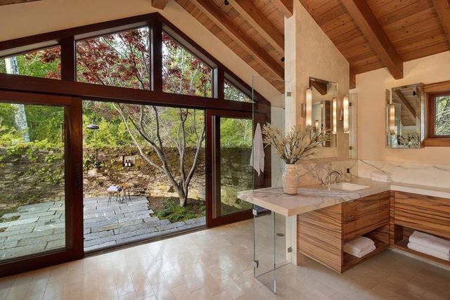 15 Hidden Valley Lane, Woodside, CA 94062