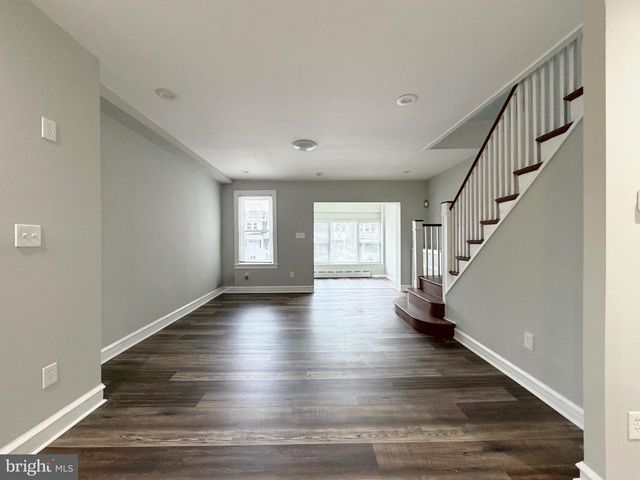 5622 N 11TH ST, Philadelphia, PA 19141