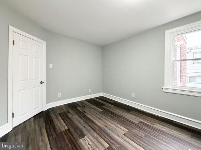 5622 N 11TH ST, Philadelphia, PA 19141