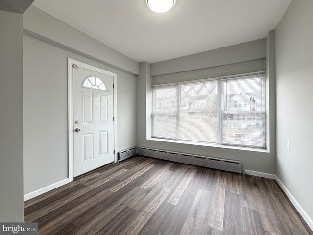 5622 N 11TH ST, Philadelphia, PA 19141