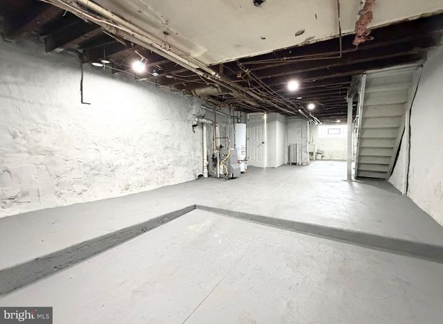 5622 N 11TH ST, Philadelphia, PA 19141